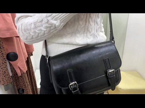 ❤️ Javna masturbacija mlade kujice FeralBerry s dildom u sobi za mjerenje ❤️ Porno fb u pornografiji hr.verhentai.ru ️❤